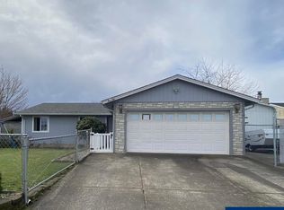 625 Greencrest St NE, Salem, OR 97301