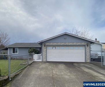 625 Greencrest St NE, Salem, OR, 97301
