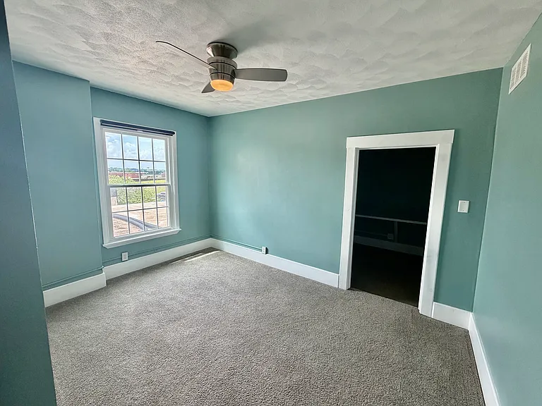 1030 Mound St — Photo 19