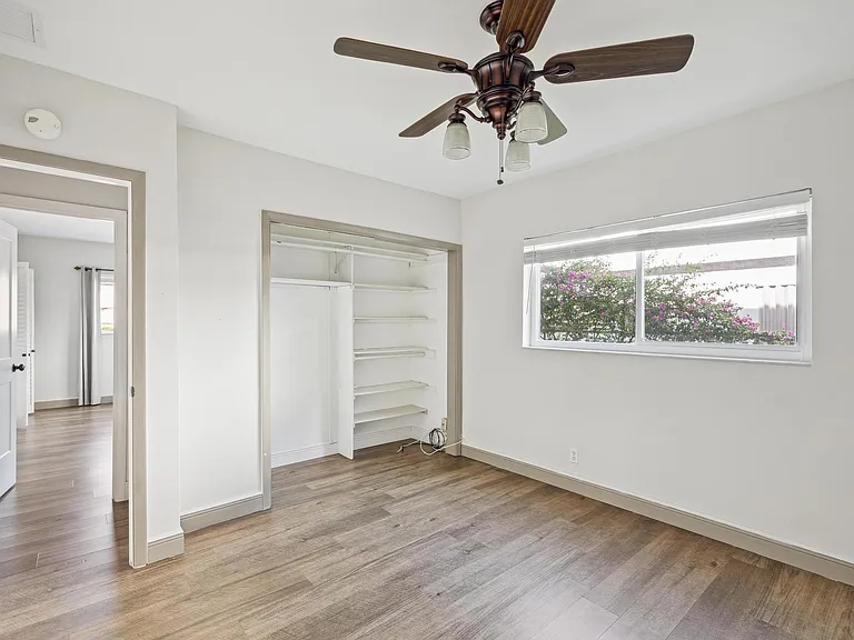 1450 N Riverside Dr #101 — Photo 16