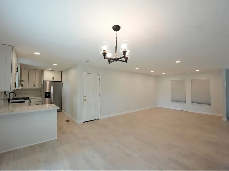 647 Bismark Ave — Photo 3