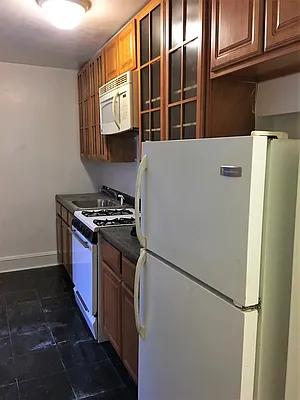 Rented by Lang Realty LLC | media 7