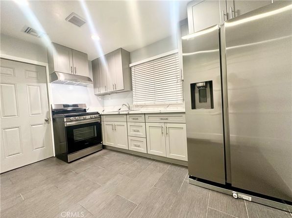 15746 1/2 Magnolia Blvd