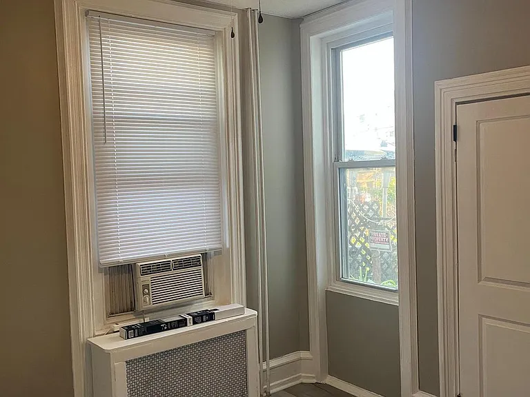 2666 Bridge St #1 — Photo 20