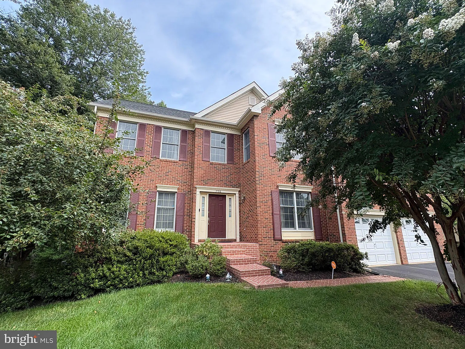 5 bed, 4.5 bath, 3359 sqft, $5,500 — Photo 2