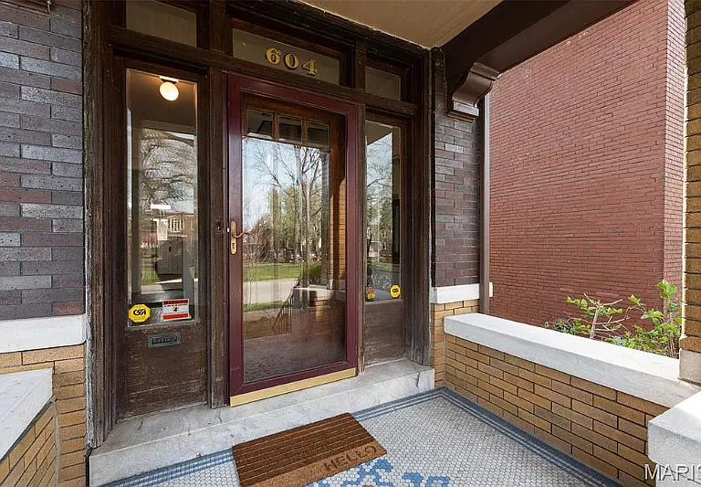 604 Bellerive Blvd — Photo 10