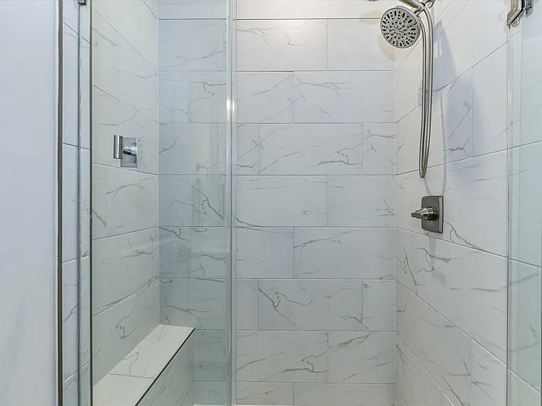 408 Tristram Ln — Photo 26