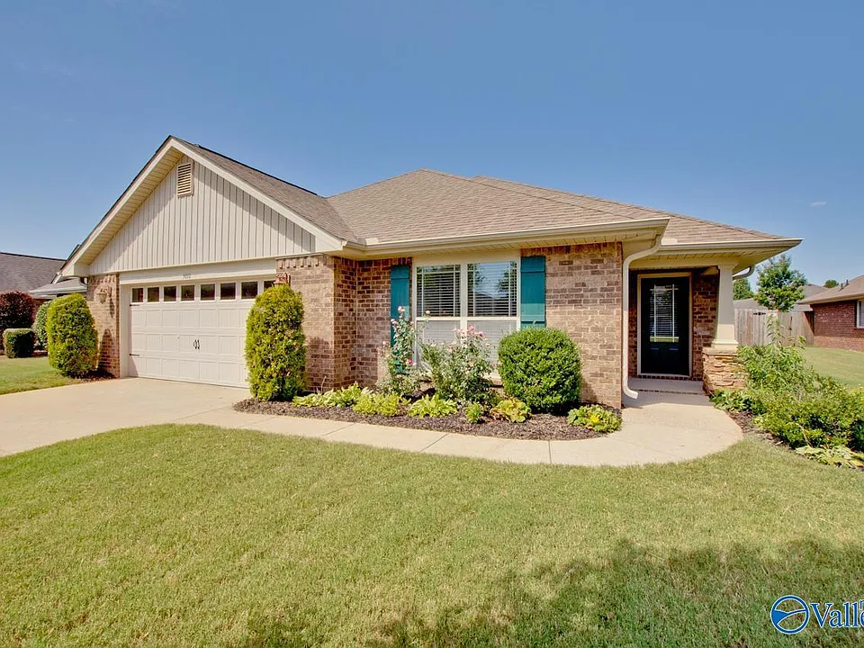5010 Montauk Trl SE