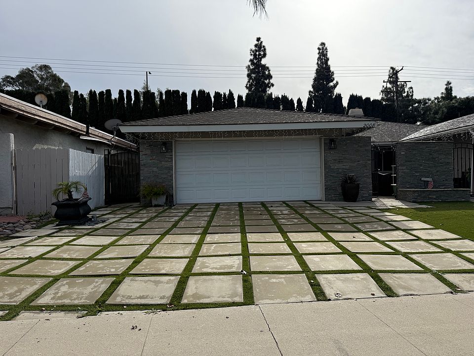 1st image of 2008 E Stearns Ave