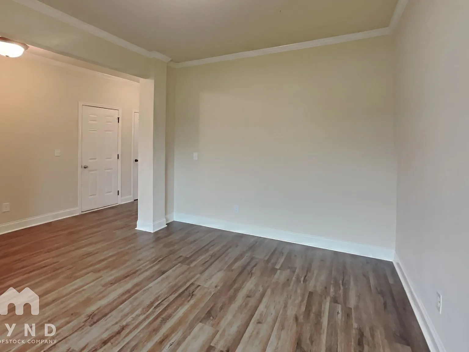 4 bed, 2.5 bath, 2253 sqft, $2,195 — Photo 4