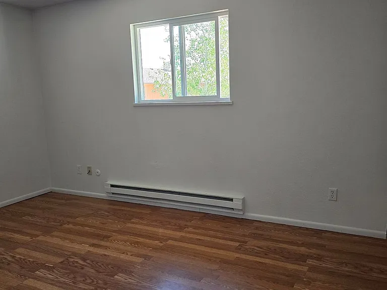940 Iowa Ave — Photo 9