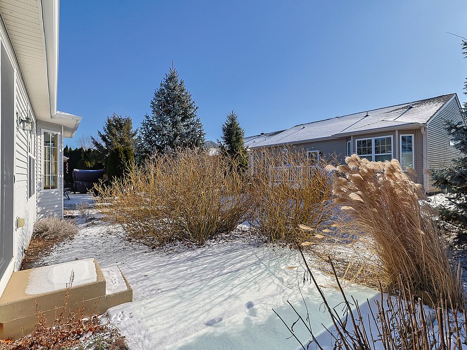 2nd image of 13795 Wilshire Way