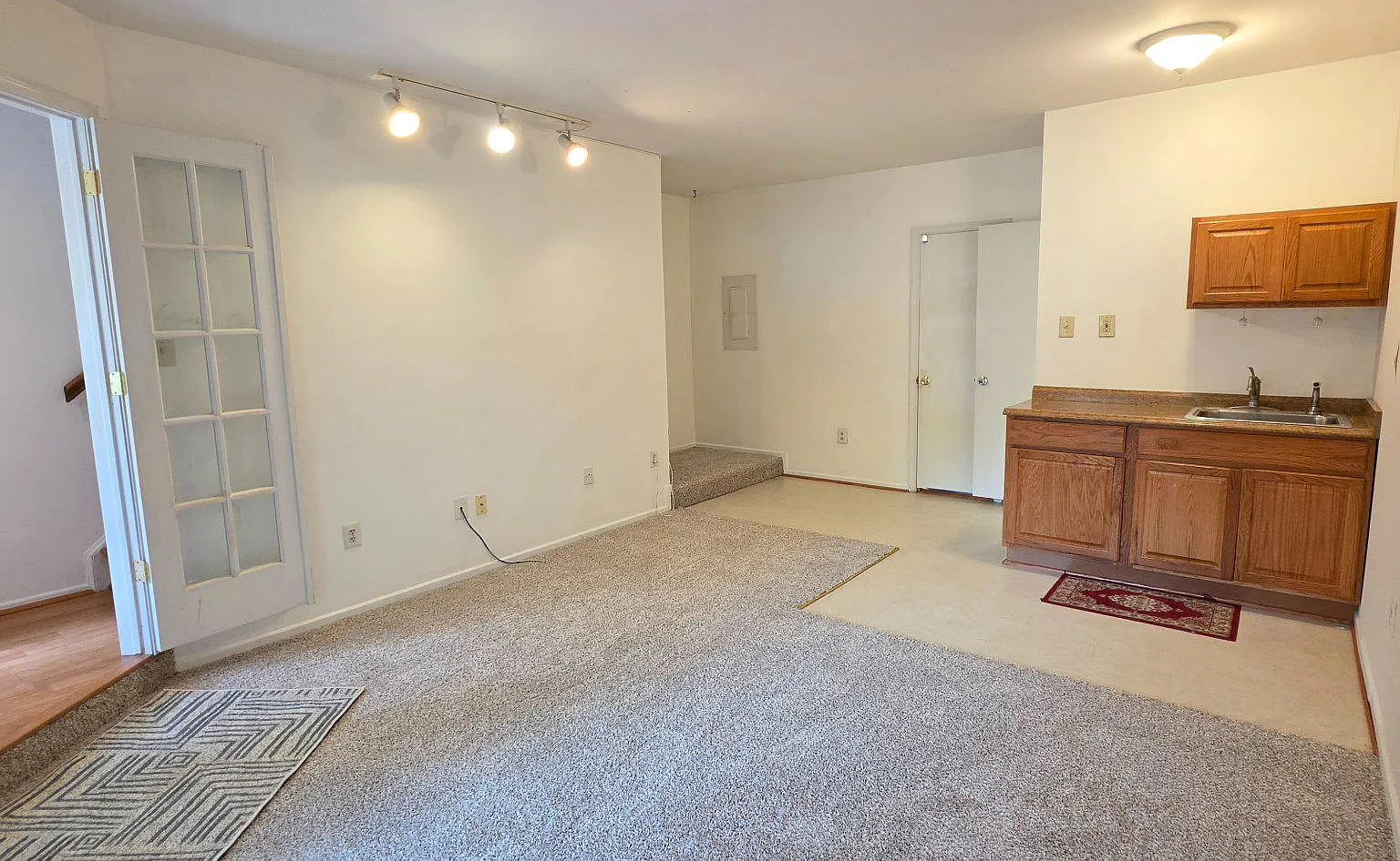 4 bed, 3.5 bath, 1738 sqft, $2,550 — Photo 3