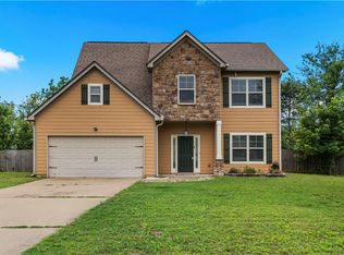 24 Churchhill Dr, Fort Mitchell, AL 36856