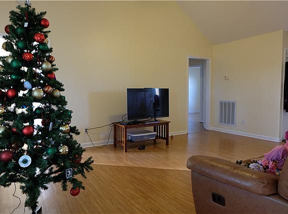3rd image of 7016 Lone Eagle Dr