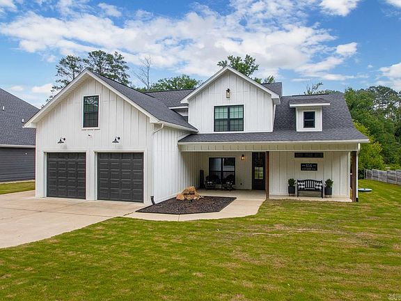 3rd image of 616 Hiram Dr