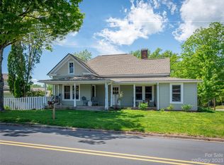 132 N Country Club Rd, Brevard, NC 28712