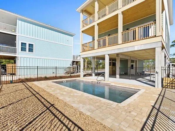 140 Red Hawk Ln, Port Saint Joe, FL 32456