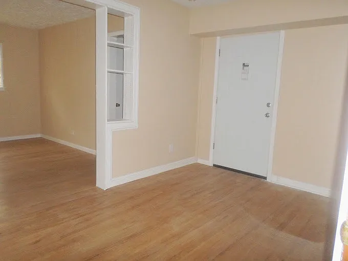 2910 Killarney Dr — Photo 3