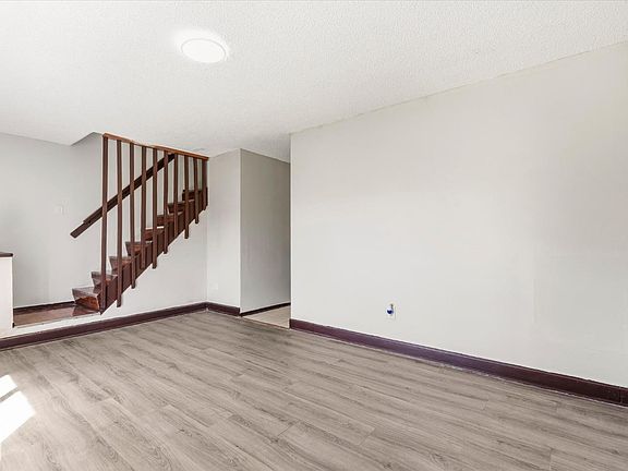 4th image of 1808 Cedar Hts