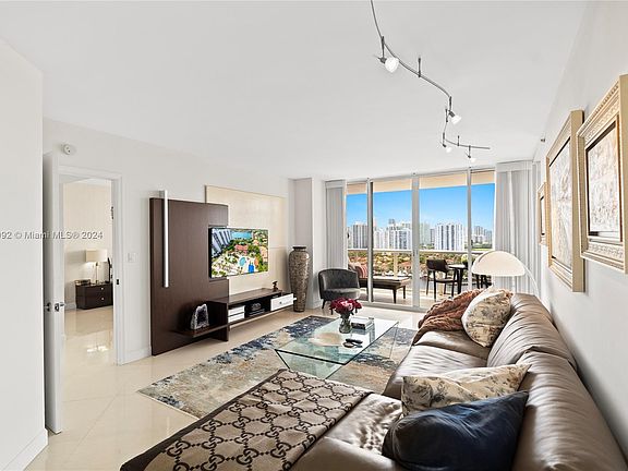 4th image of 3598 Yacht Club Dr APT 1904