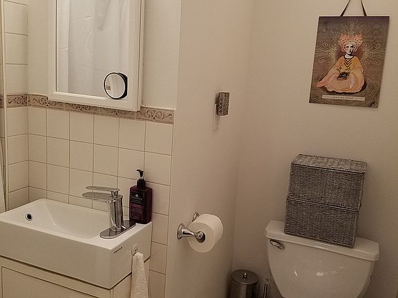 4th image of 312 E 60th St #9A