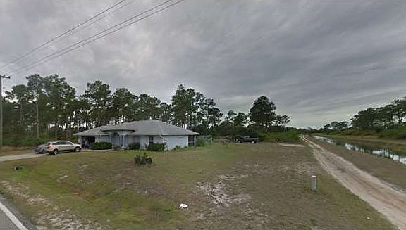 4th image of 371 Nestle Ave