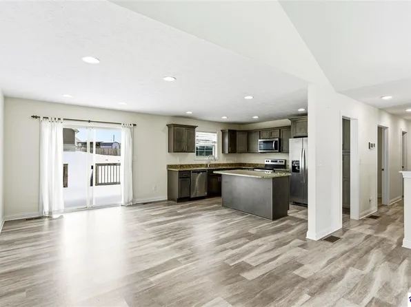 125 Sawgrass Ave, Vine Grove, KY 40175