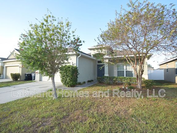 3rd image of 823 Krenson Woods Ln