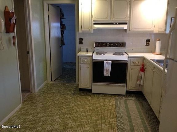 2nd image of 1017 Corda Ct