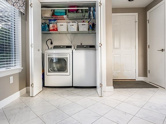 4th image of 13 W Woods Unit 13