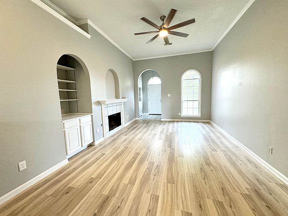 3rd image of 8749 Eagle View Dr