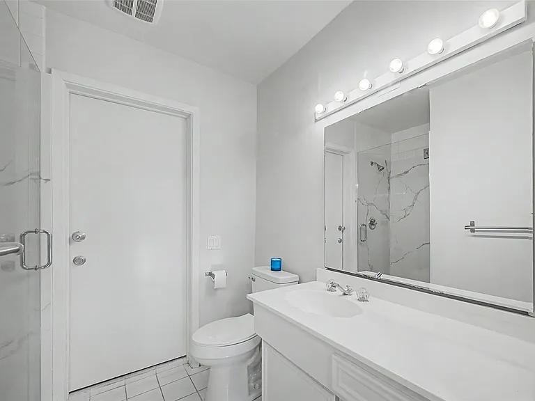 2723 Nottingham St — Photo 36