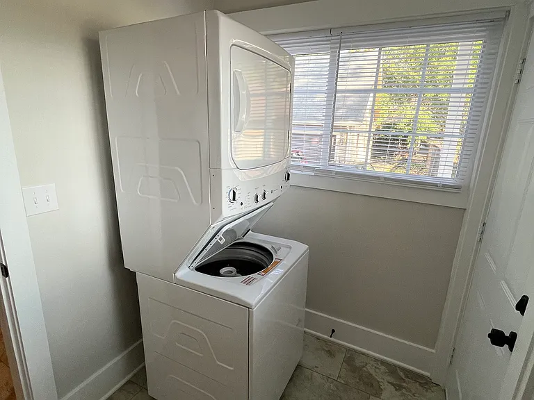 421 N Lafayette Ave — Photo 17