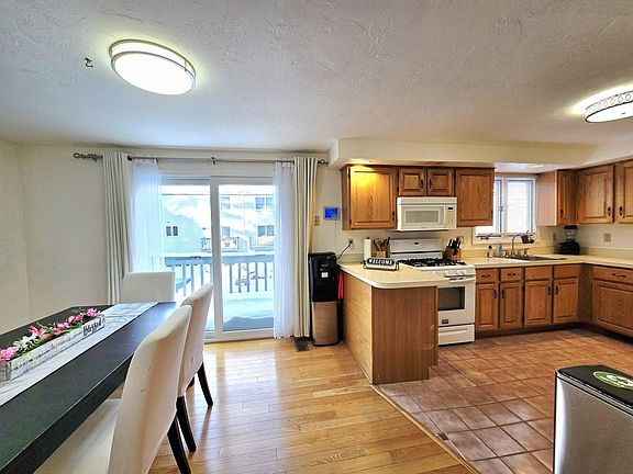 4th image of 4 Villa Roma Dr Unit 4