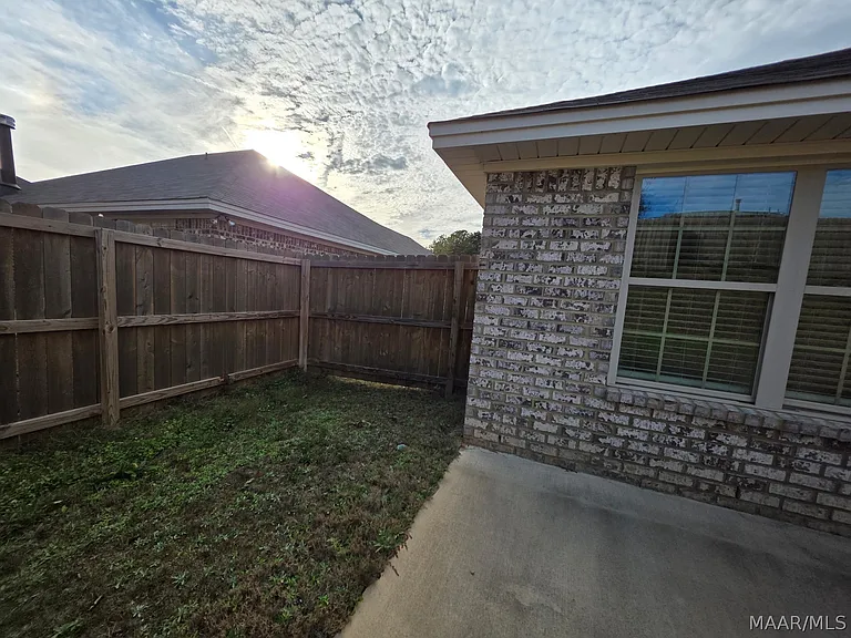 745 Park Ln — Photo 48
