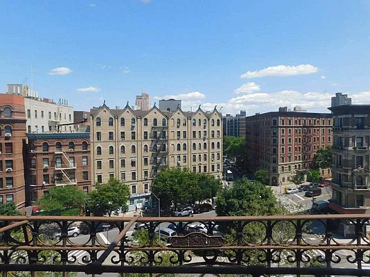 Rented by New York Residence | media 44