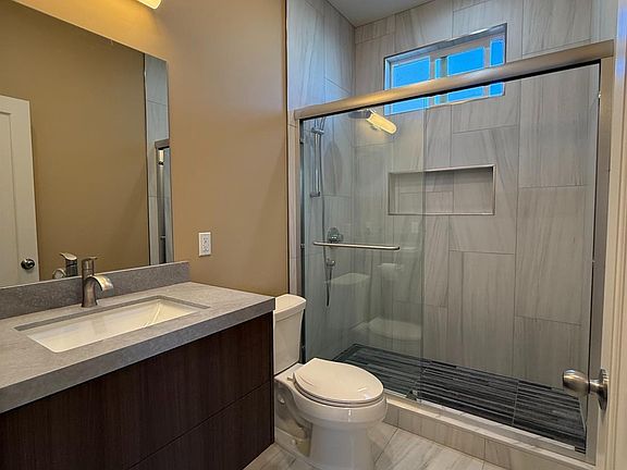 5th image of 1430 Judah St #2