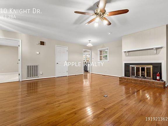 3rd image of 810 Knight Dr