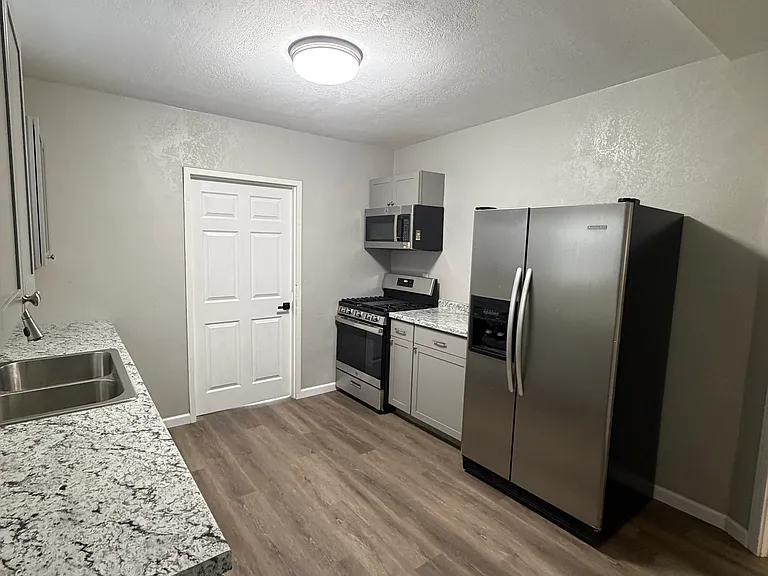 118 Cantrell Dr — Photo 7