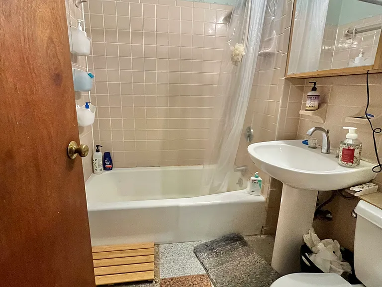3 Warwick St #1 — Photo 7
