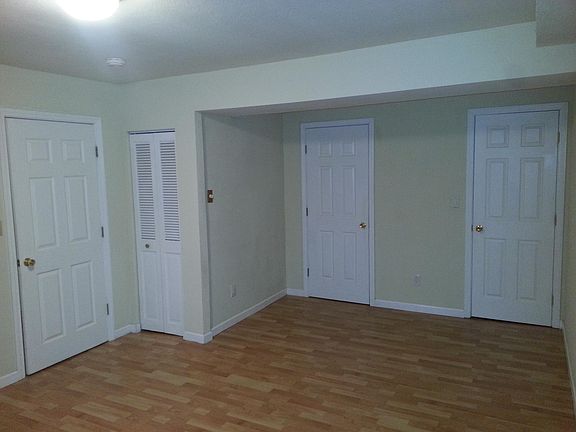 3rd image of 3080 Longview Dr
