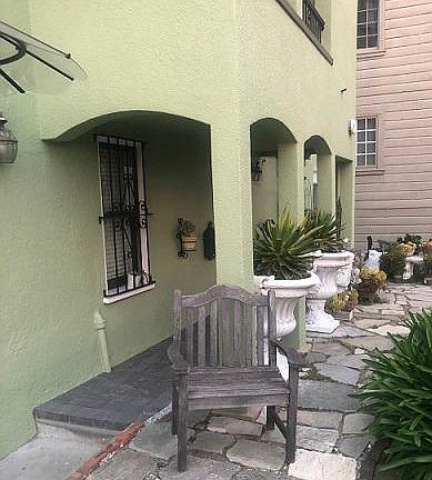 3rd image of 2888 Sacramento St