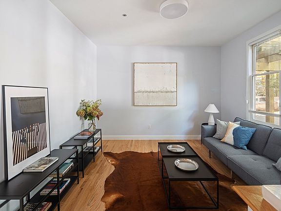 4th image of 18 Pettee St #18