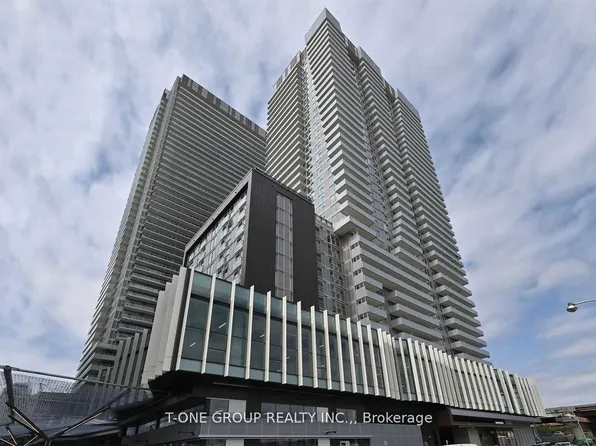 15 Lower Jarvis St #4206, Toronto, ON M5E 0C4