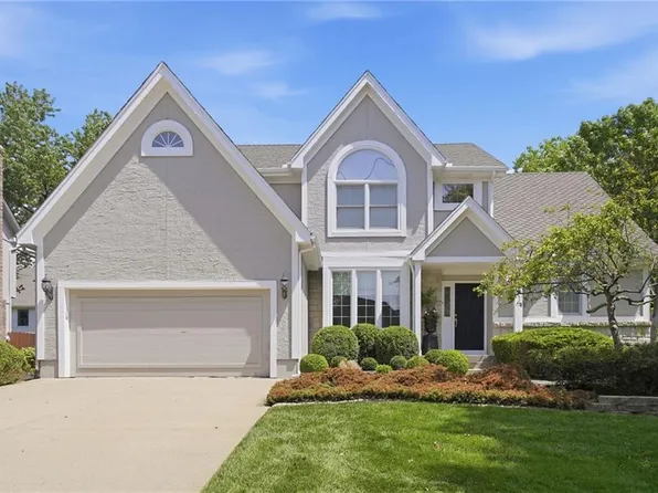 12313 Beverly St, Overland Park, KS 66209
