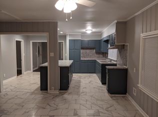 1725 26th Ave N, Hueytown, AL 35023
