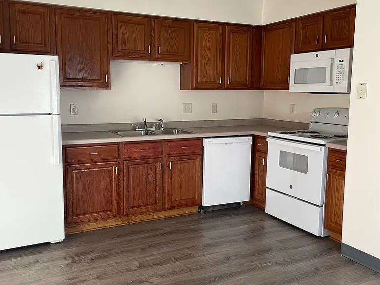 14223 Hayes Rd — Photo 3