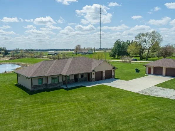 2060 226th Ct, Winterset, IA 50273