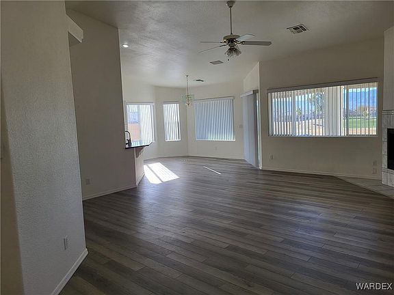 4th image of 5587 S Desert Lakes Dr